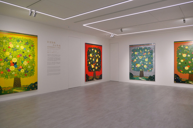 「以光為始」特展  以色彩轉化佛教經典「七寶」 | 華視新聞