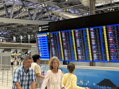 中東衝突擾亂航班  數千旅客被迫滯留泰國