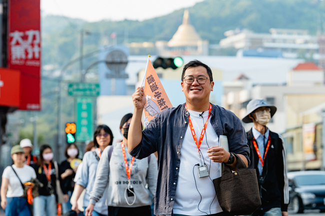 首屆鹽埕藝術季登場　走讀團隊帶領走進城市故事 | 華視新聞