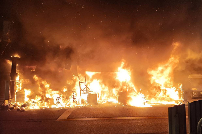 台南永康火警延燒多戶　發現2人死亡 | 華視新聞