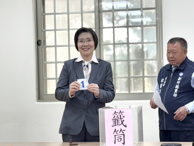 藍竹縣長政見會　徐欣瑩推雙AI、陳見賢提實務治理 | 華視新聞