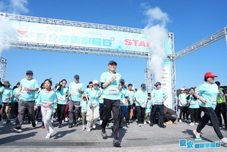 不穿制服換跑鞋　台安醫院健康家庭日熱力路跑
