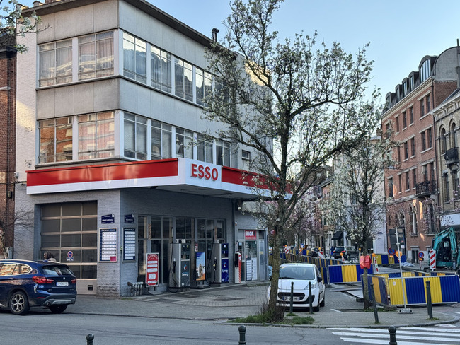 中東戰火推高油價　荷蘭赴比利時加油車潮增 | 華視新聞