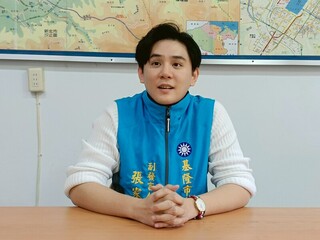 基隆敬老金加碼　藍營批占功、綠營稱說到做到