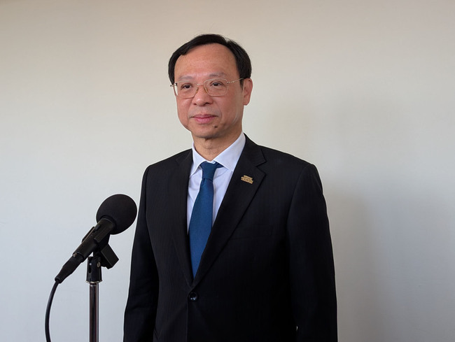 新住民批長照差別待遇 石崇良：了解入籍是否遇困難 | 華視新聞