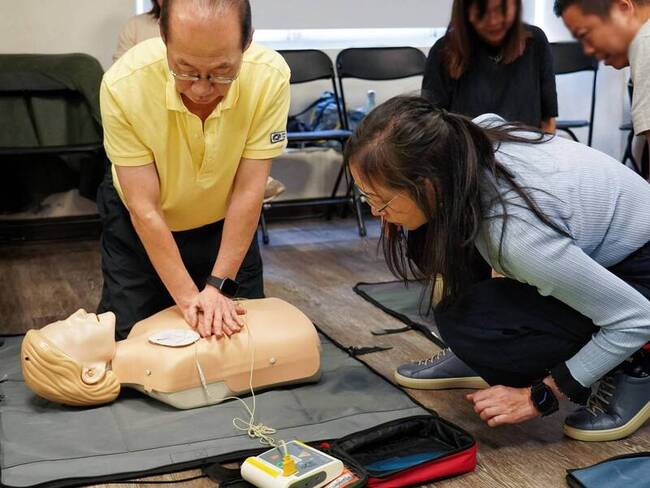 強化社會韌性　策進會巡迴辦港澳人士CPR訓練 | 華視新聞
