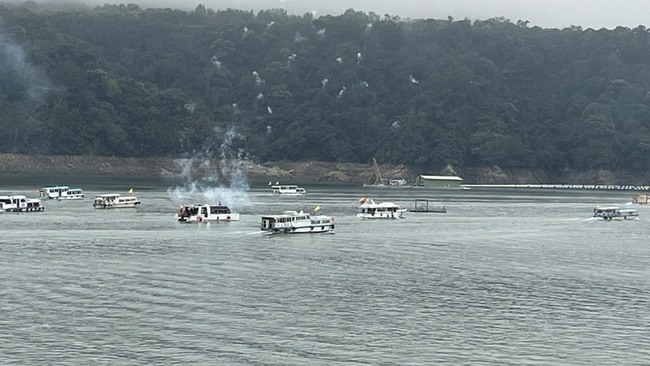 全台唯一石門水庫媽祖遊湖遶境登場　40艘船隻護駕 | 華視新聞