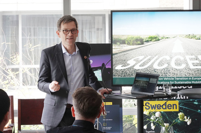 瑞典專家示警化石燃料風險　促加速能源轉型提升韌性 | 華視新聞