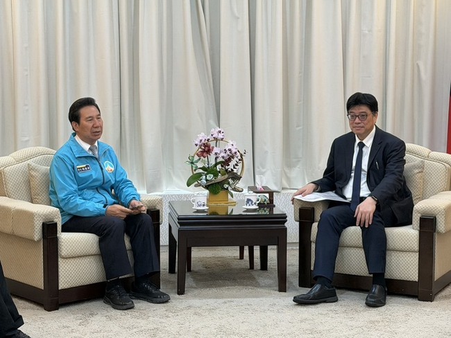 陳福海拜會陸委會　爭取小三通航班增班與陸客配套 | 華視新聞