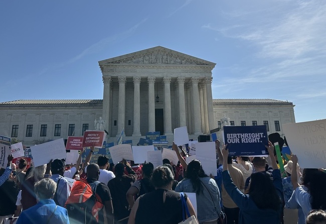 美出生公民權最高法院開庭　「黃金德案」後代旁聽 | 華視新聞