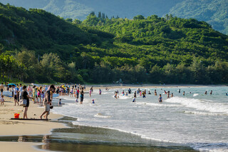 迎接戲水旺季　救生員進駐台東杉原灣