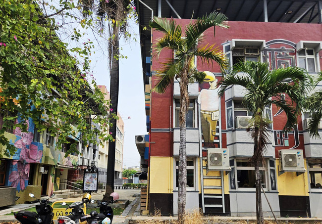 屏東職人町整修畢　4/11重新開園推打卡換券 | 華視新聞