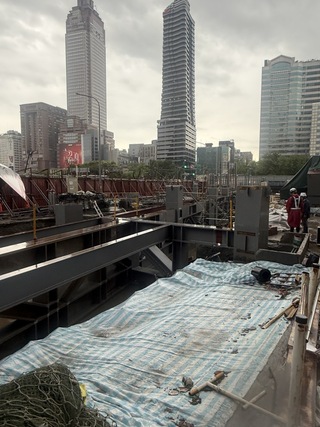 台北雙子星工程積水 機捷台北車站B1漏水緊急處理