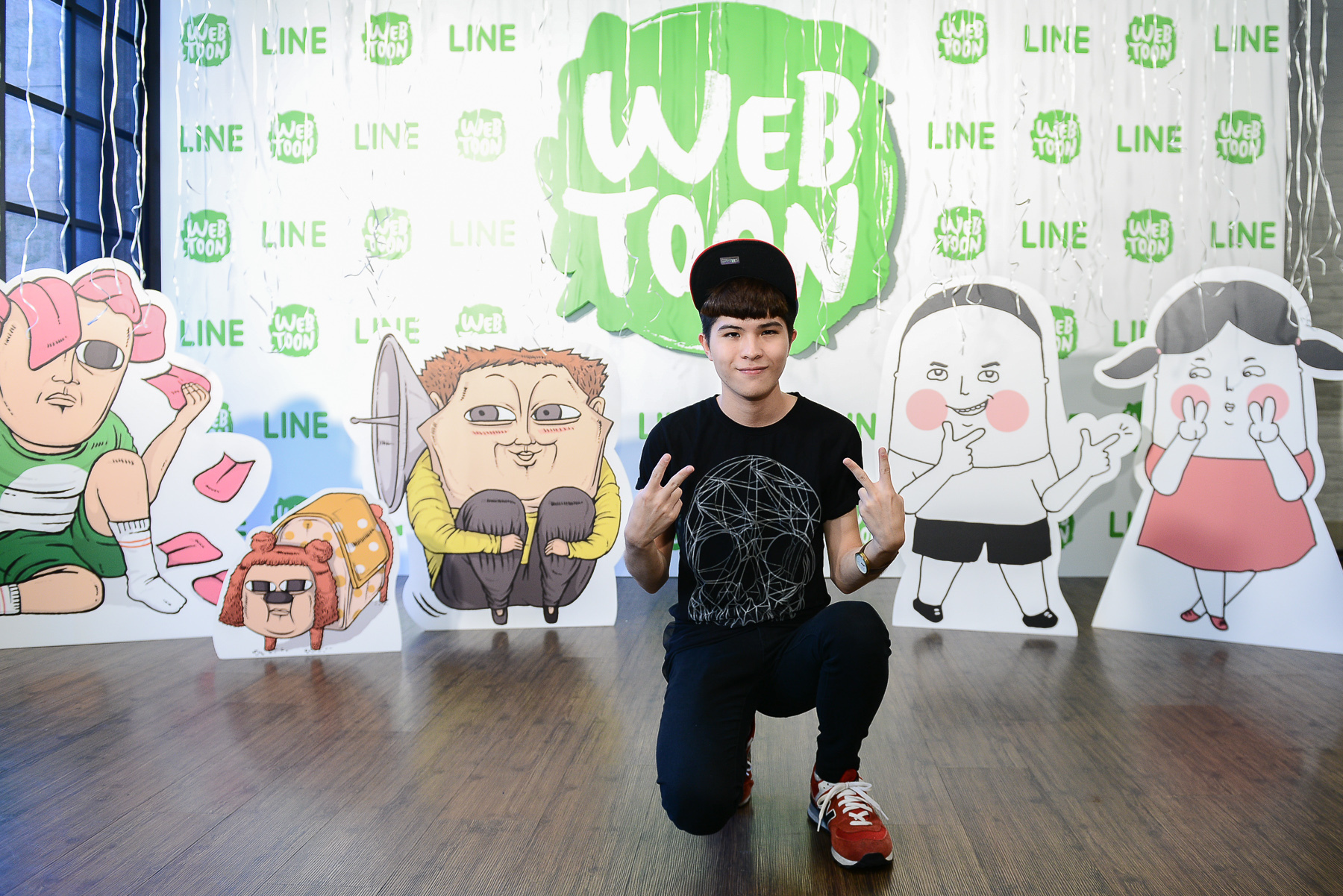 LINE Webtoon　 行動漫畫世代來臨 | 華視新聞