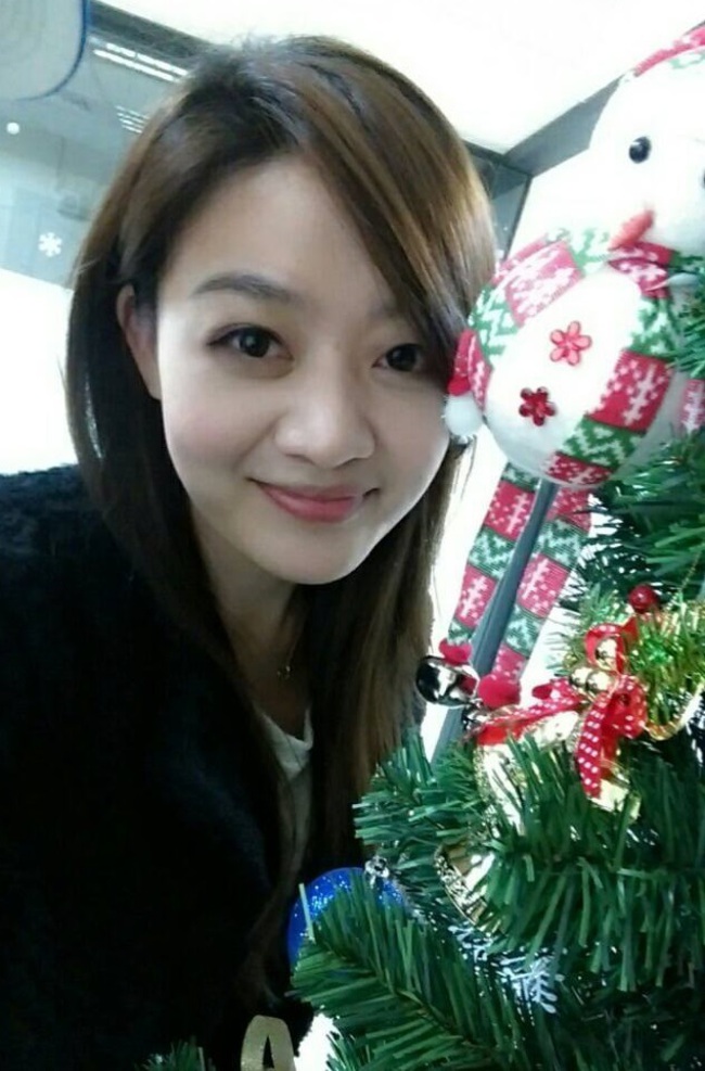 美女老師 網友:好想跟她過聖誕! | 華視新聞