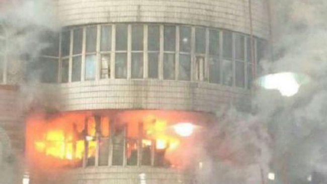 哈爾濱倉庫大火 燒了9個小時還沒停! | 華視新聞
