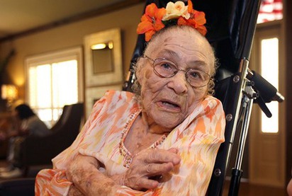 好長壽! 出生19世紀 全世界共5人 | 美國116歲威佛（Gertrude Weaver），生於1898年7月4日。
