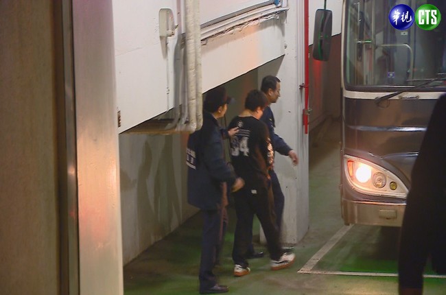 警收賄包庇賭場 桂林所警員收押 | 華視新聞