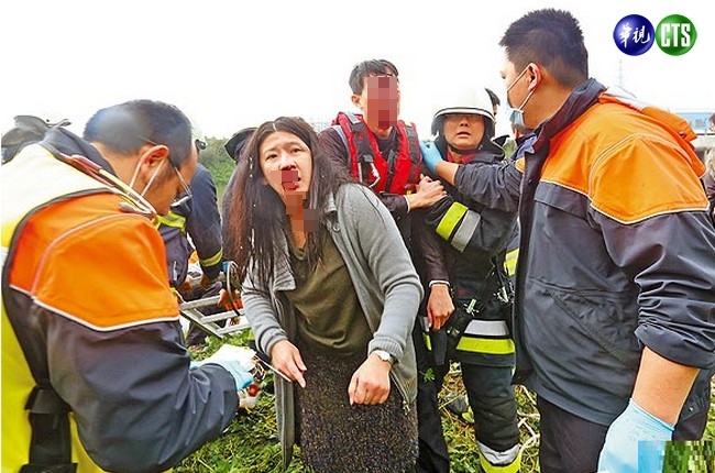 「差幾秒就逃不了」72歲老兵勇救4乘客 | 華視新聞