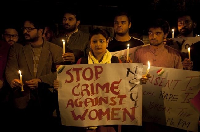 恐怖! 印度集體姦殺 女屍遭啃食 | 華視新聞