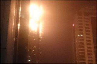 杜拜摩天樓大火 疏散上千人