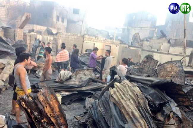 馬尼拉貧民窟大火 50萬人無家可歸 | 華視新聞