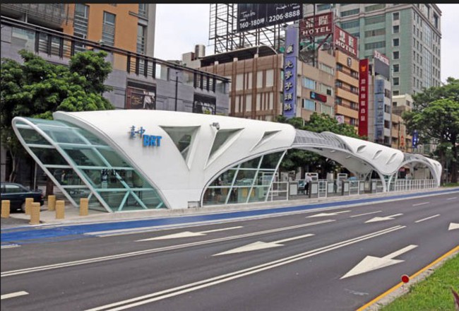 BRT沒了! 改優化公車專用道 | 華視新聞