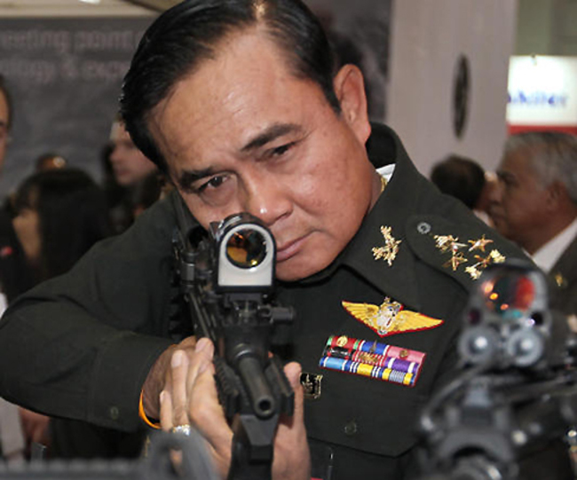 泰國總理警告媒體:我可以處決記者! | 華視新聞