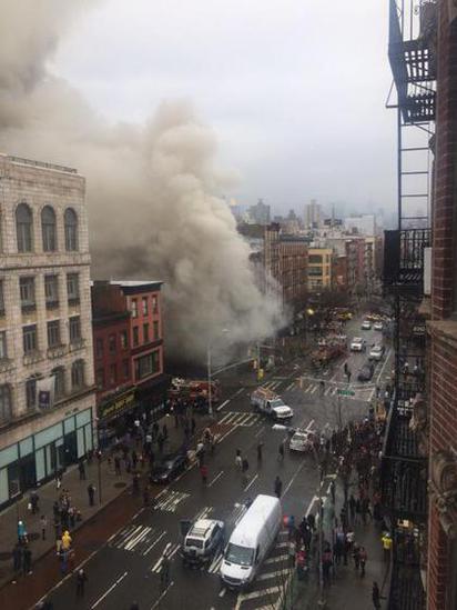 曼哈頓公寓爆炸起火 傳多人受傷 | 