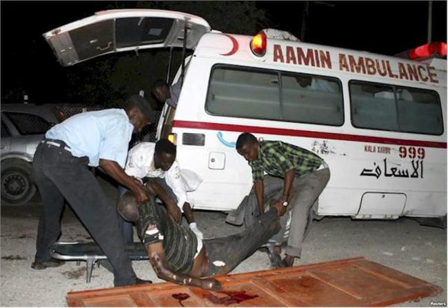 【華視搶先報】索馬利亞飯店遭恐怖攻擊 至少10人死亡 | 華視新聞