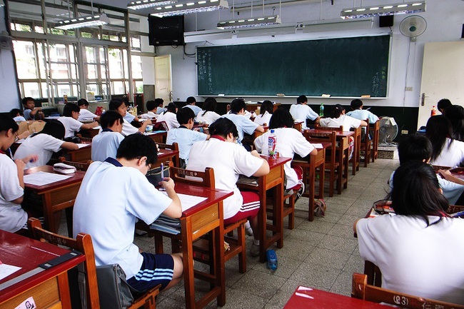 12年國教又變 擬改採計在校成績 | 華視新聞