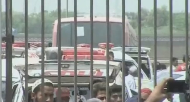 巴基斯坦公車恐攻 逾43人死亡 | 華視新聞