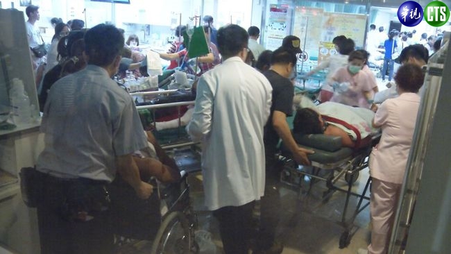 健保署:八仙塵爆傷患不收自費醫療費! | 華視新聞
