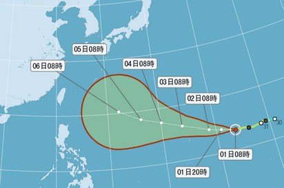 蘇迪勒最新分析 | 圖2: 最新(1日8時)氣象局潛勢預測圖顯示:「蘇迪勒」未來由偏西逐漸轉西北西前進,其「不確定性預報」比較偏北的,遙指琉球海域,其他的路徑對台灣都具有直接的威脅性。由於在「不確定性」的範圍內的路徑,目前來看都是有可能的,作業上需要持續不斷去分析新的觀測及預報資料,修改成新的預報,來供各界參考,而大家也要隨時關心「蘇迪勒」的最新動態。