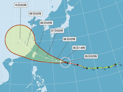 來者不善加強防颱 | 5日2時潛勢預測圖顯示,預測己較原先資料南修,代表從北部海面通過的機率降低,而在台灣東側包括宜、花、東登陸的機率提高,對台灣的威脅也增大了,要持續注意最新的颱風動態,並加強防颱準備。