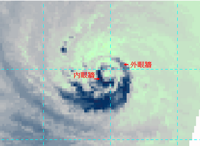 台媒瘋颱風 | 5日8時34分微波頻道衛星圖顯示「蘇迪勒」雙眼牆結構隱約可見。據統計2/3的強颱,在其生命史中皆有雙眼牆結構的出現,並非特殊現象,代表的意含是:「蘇迪勒」強度曾經很強,如今顯現雙眼牆會延緩減弱的速度。未來經台灣東側的黑潮,高海洋熱含量(OHC)的海域,有再增強的機率,故其侵襲台灣時,強度是很強的,可能是強颱或中颱上限,要特別注意。