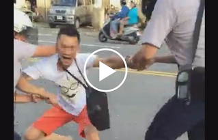 喊「警察打人!」男子卻揮拳打警察