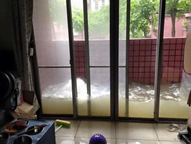 地表最強颱風蘇迪勒的豪雨 它檔的住.. | 華視新聞