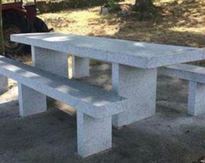 瞎毀!6千年古墓誤為野餐桌壞了 就這麼… | 現在被改建成水泥桌椅