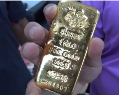 詐騙台灣人10億元 黃金堆滿信義豪宅 | 詐騙的黃金，最重重達一公斤。