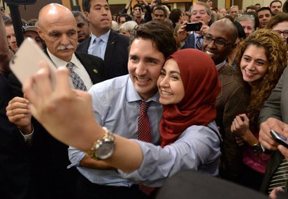 加拿大總理好帥 網友:別忘了前車之鑑 | 杜魯多帥氣的外表深受民眾喜愛