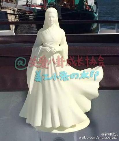 難怪陳妍希點頭嫁他 3D雕像、玫瑰遊艇塞納河 | 陳曉打造3D小龍女。
