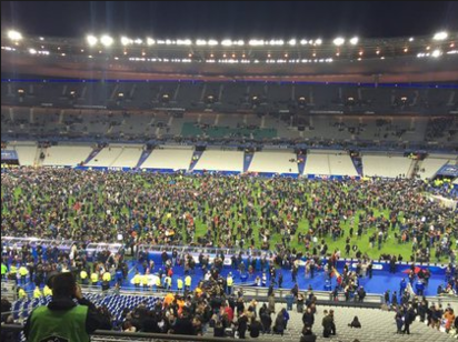 巴黎大屠殺　官方證實死亡人數增至161人 | 傳出爆炸時正在進行賽的體育館