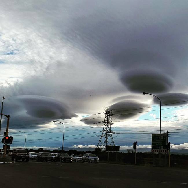 外星人入侵!?南非出現詭異飛碟雲 | 華視新聞