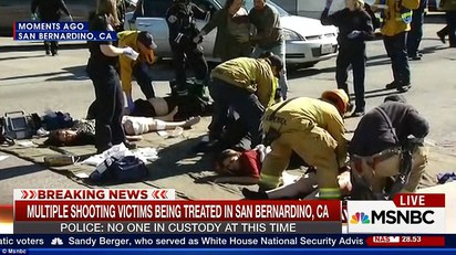更新!加州槍擊案釀14死 1男1女槍手死亡 | 救護人員急忙趕到將傷者送醫