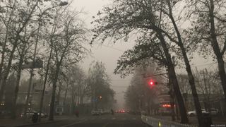 北京霧霾嚴重 首次發布空汙紅色預警