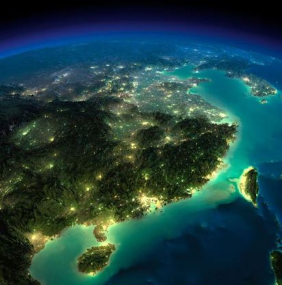 從外太空看台灣夜景 比強國還耀眼! | 台灣西部一片光亮。