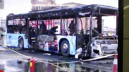 【影片】寧夏公車行駛竄火 燒死14人32傷 | 