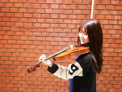 師大校花王馨平 小提琴女神投票日要.. | 王馨平學小提琴15年。