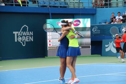 WTA台灣女網賽 詹家姐妹直落二留下女雙冠軍 | 